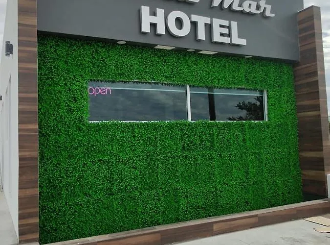 Central hotel: Sand Mar Hotel